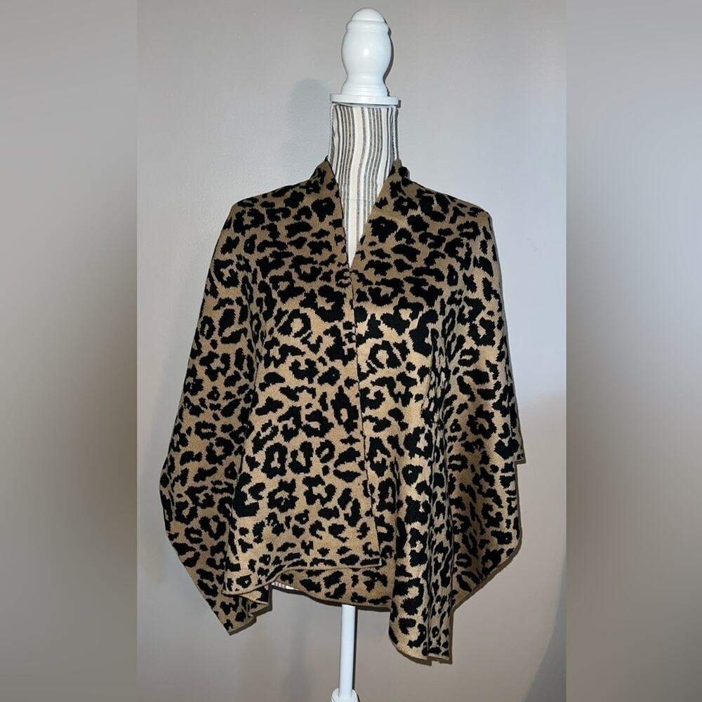TOP IT OFF WOMENS WRAP NWT